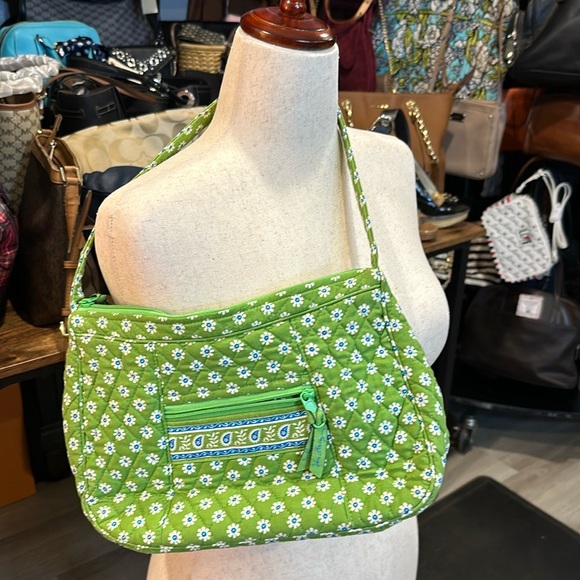 Vera Bradley Apple green, white blue daisy shoulder purse EUC - Picture 3 of 6